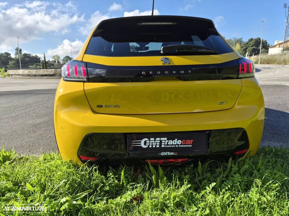 Peugeot e-208 50 kWh GT - 9