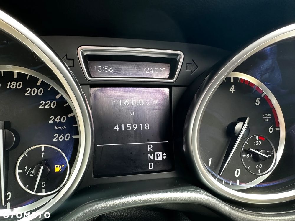 Mercedes-Benz ML - 13