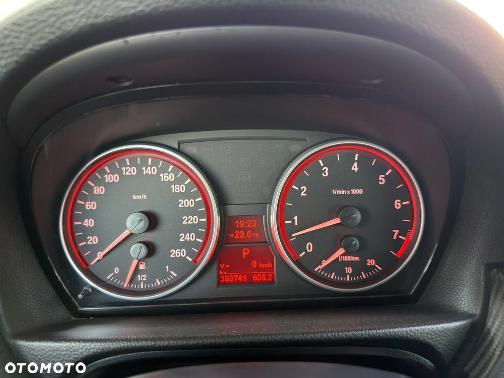 BMW Seria 3 325i - 8