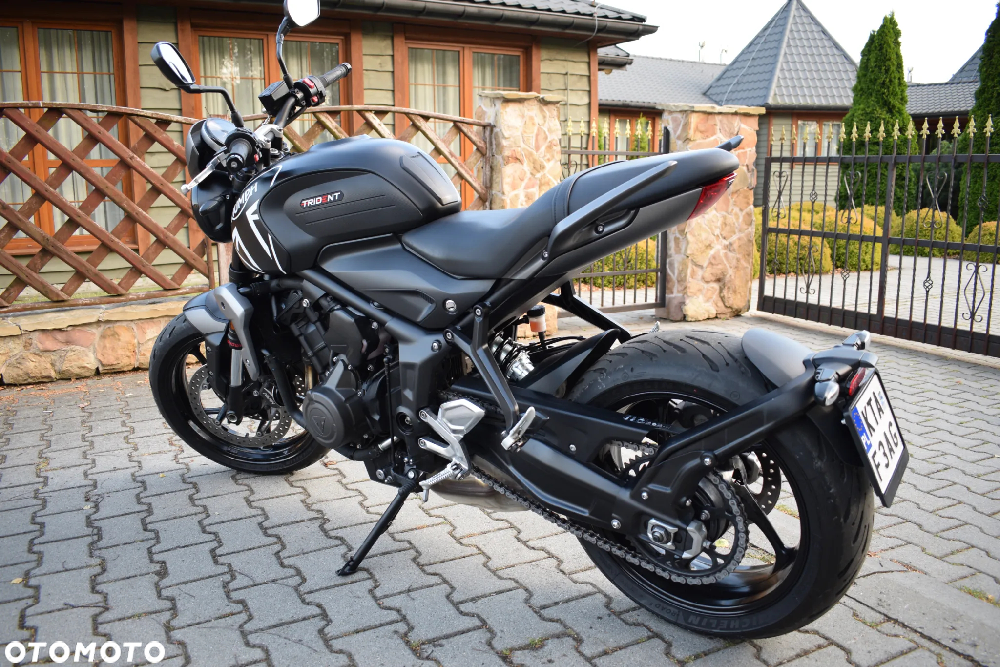 Triumph Trident - 17