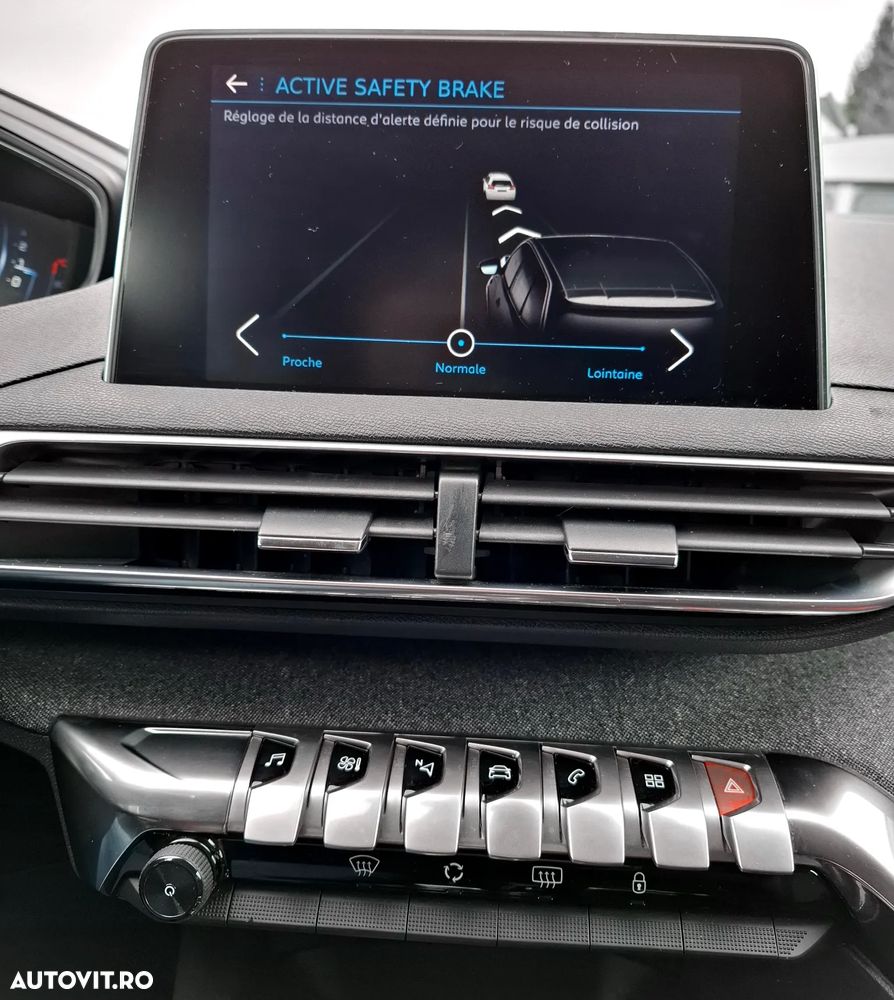 Peugeot 5008 THP 165 EAT6 Stop & Start Allure - 26