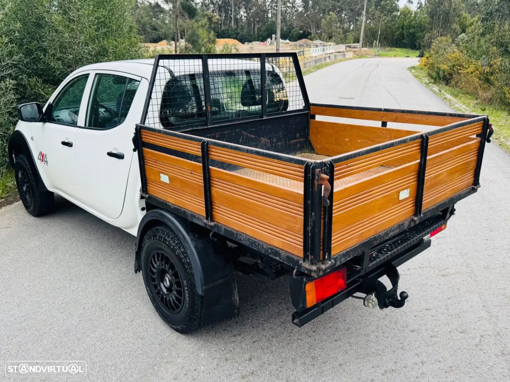 Mitsubishi L200 2.5 DI-D CD Intense AC/JLL - 13