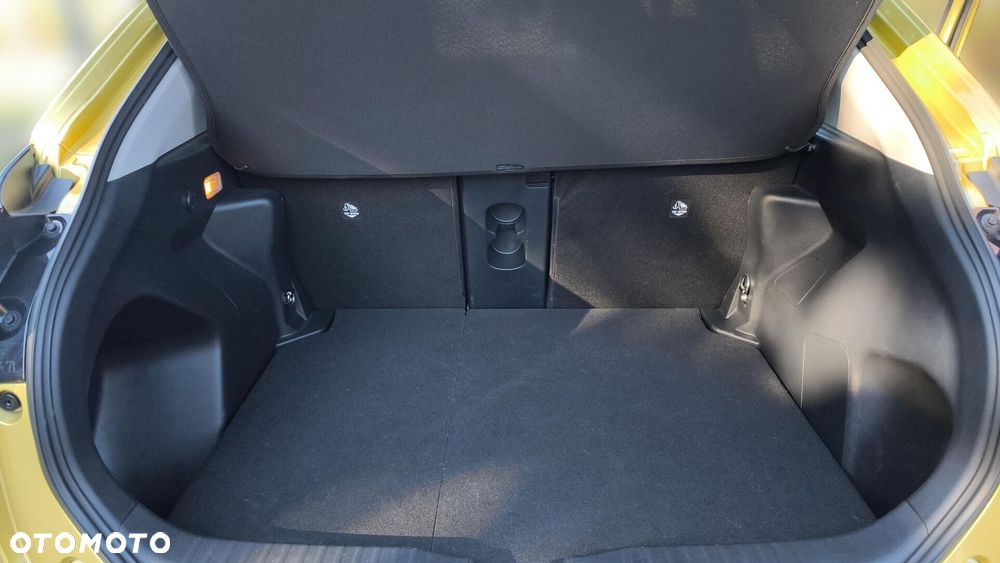 Toyota Yaris Cross - 12