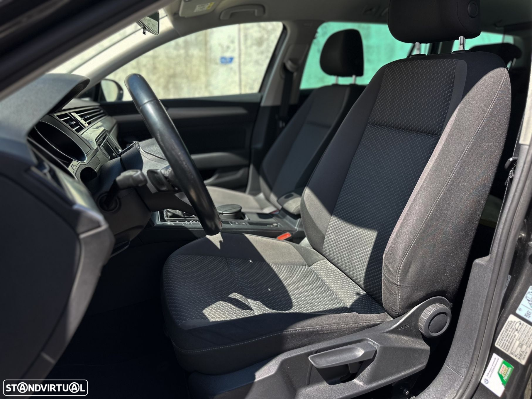 VW Passat 1.6 TDI Confortline DSG - 10
