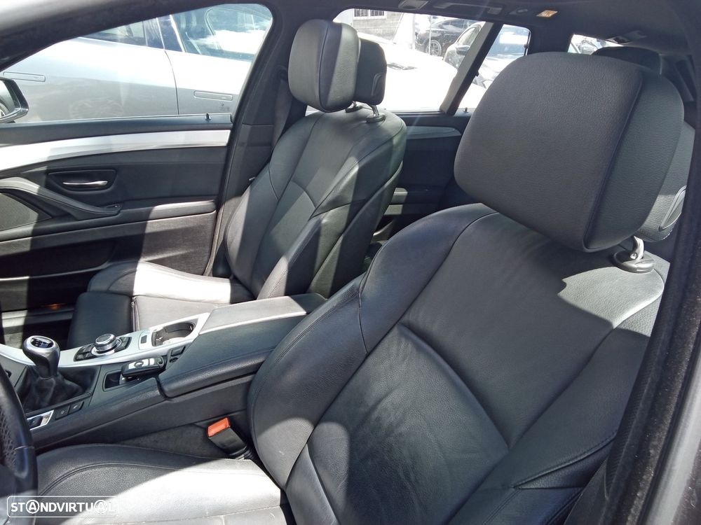 BMW 520 d Line Luxury - 30