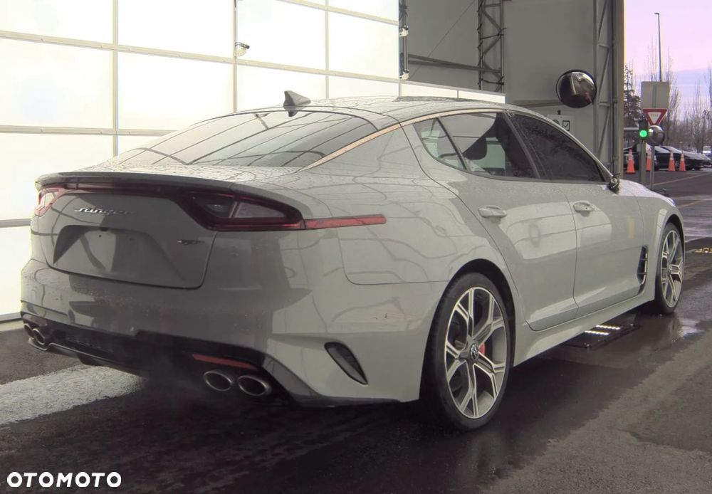 Kia Stinger 3.3 T-GDI V6 GT AWD - 4
