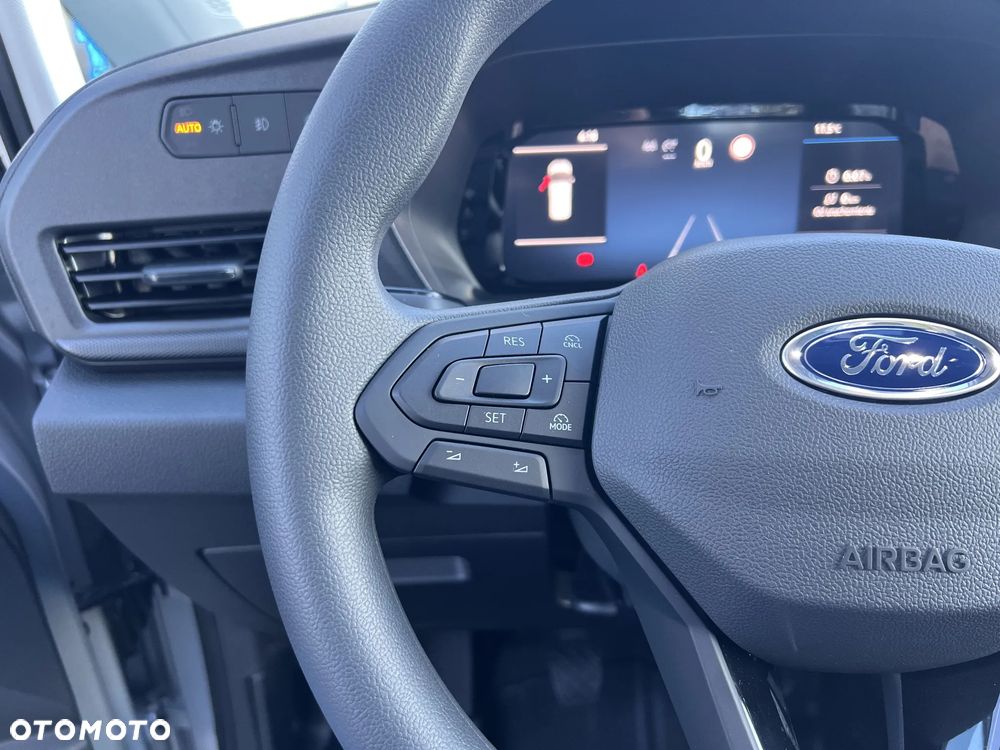 Ford Transit Connect - 27