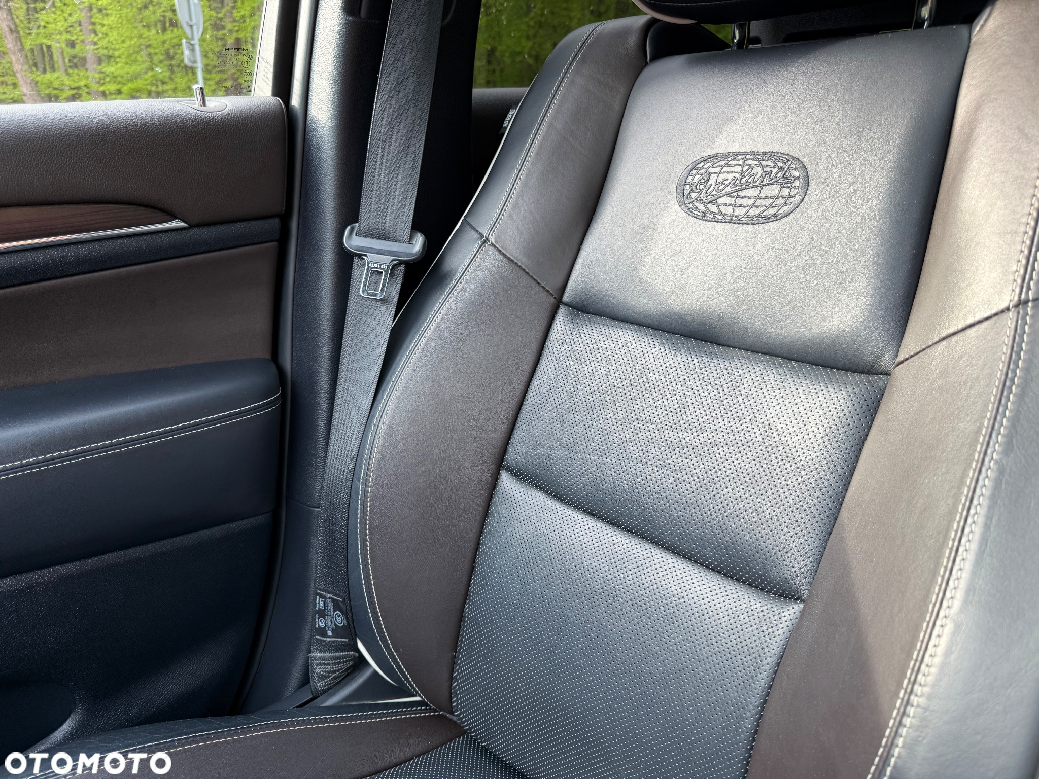Jeep Grand Cherokee - 27