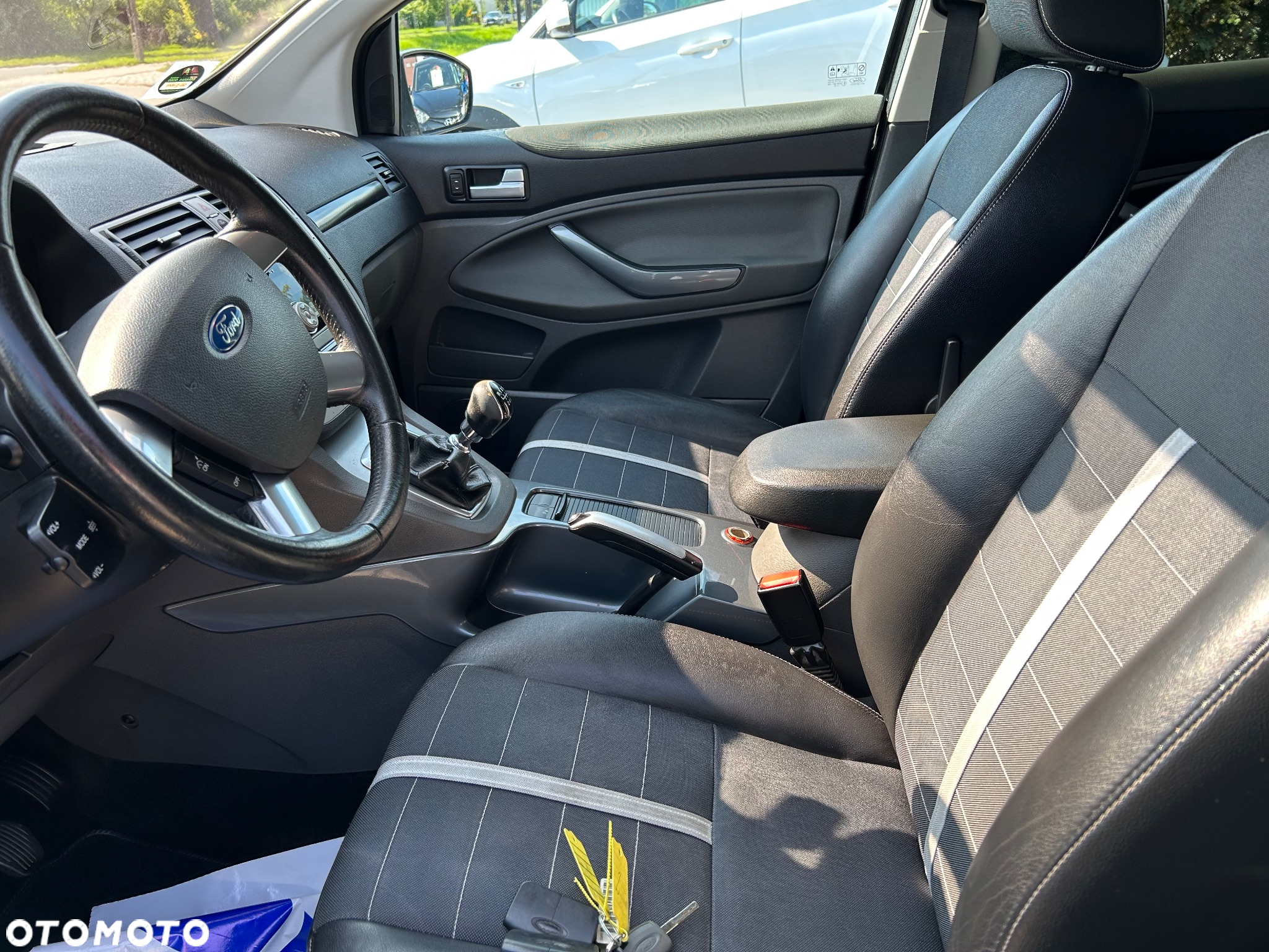 Ford Kuga 2.0 TDCi 4x4 Titanium - 10