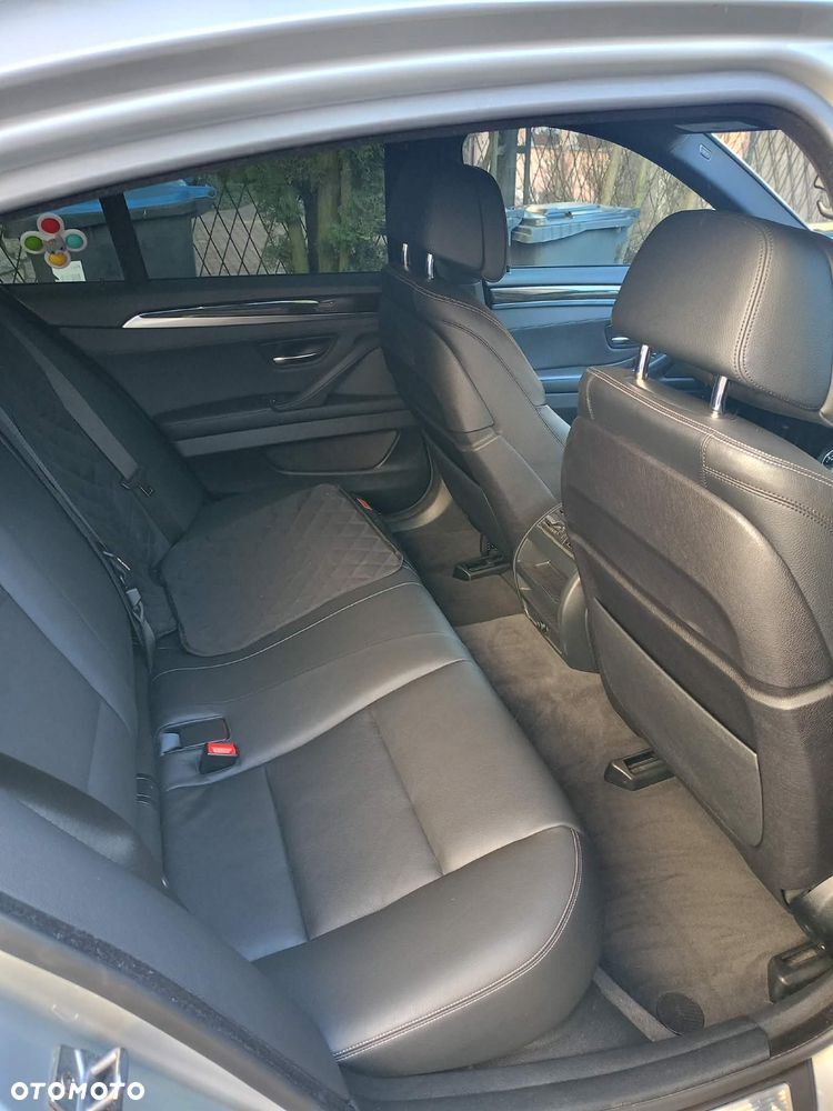 BMW Seria 5 535i Sport-Aut - 12