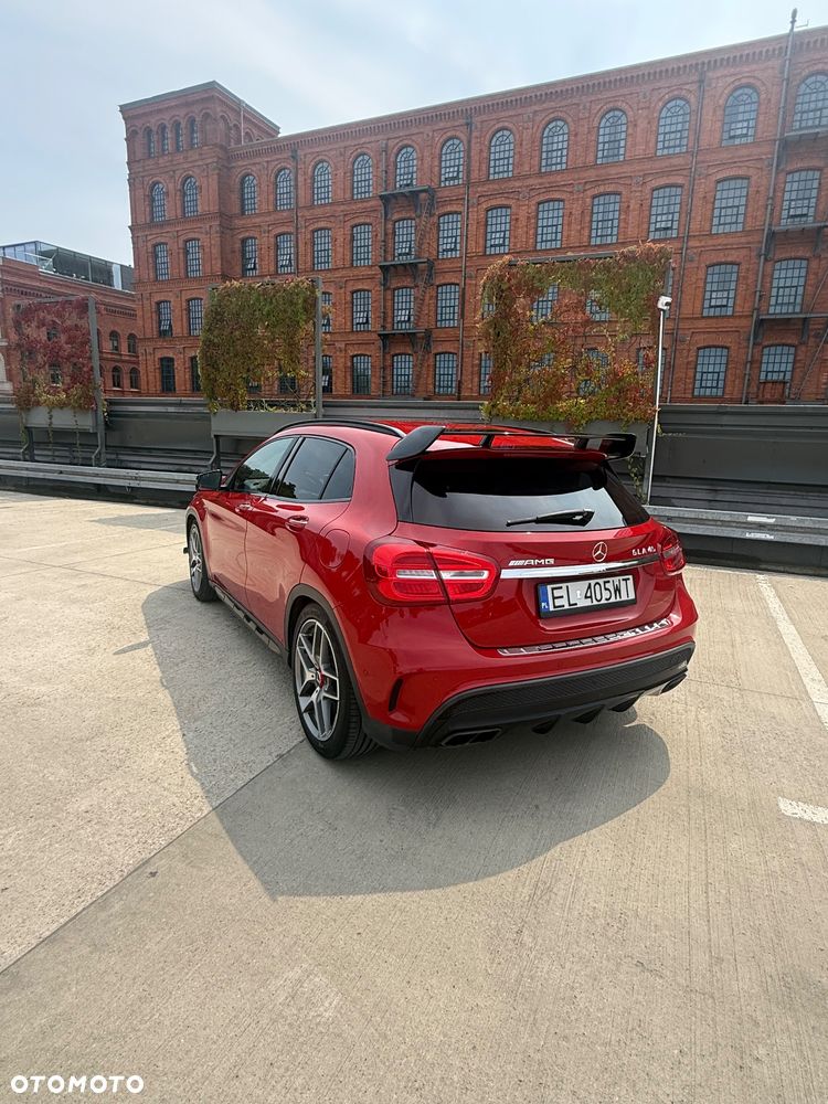 Mercedes-Benz GLA - 15
