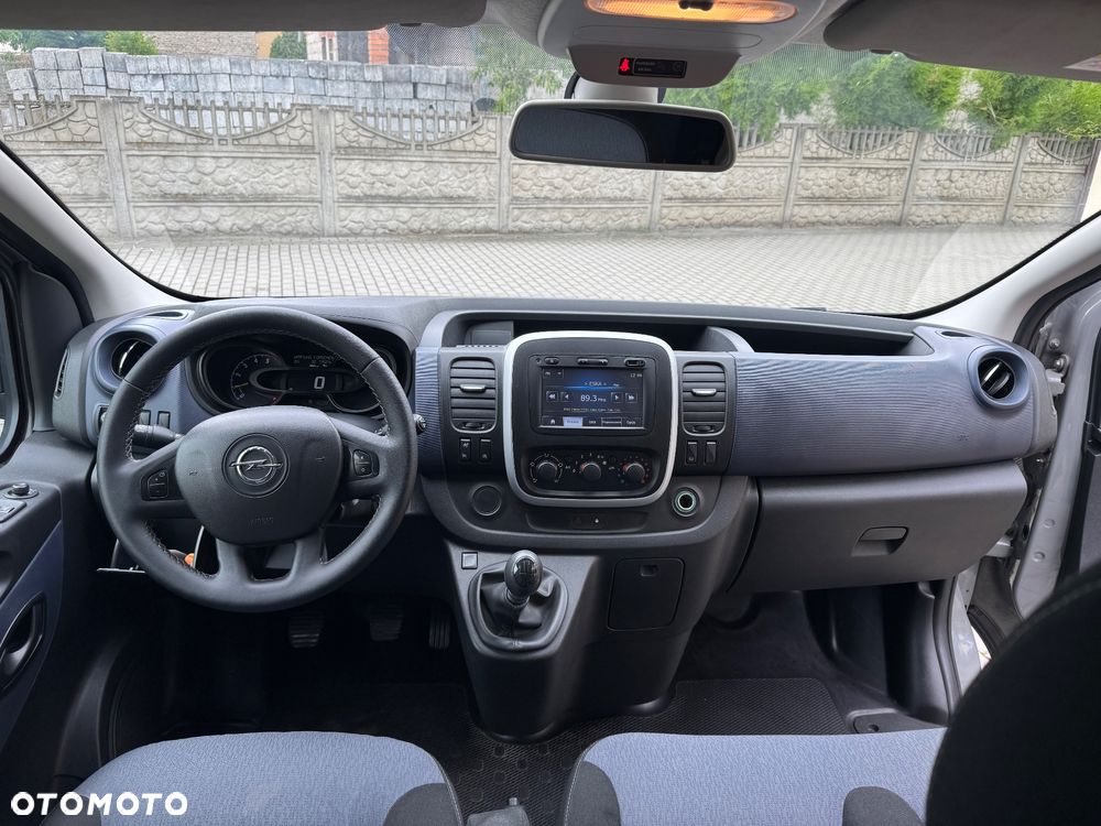Opel Vivaro - 11
