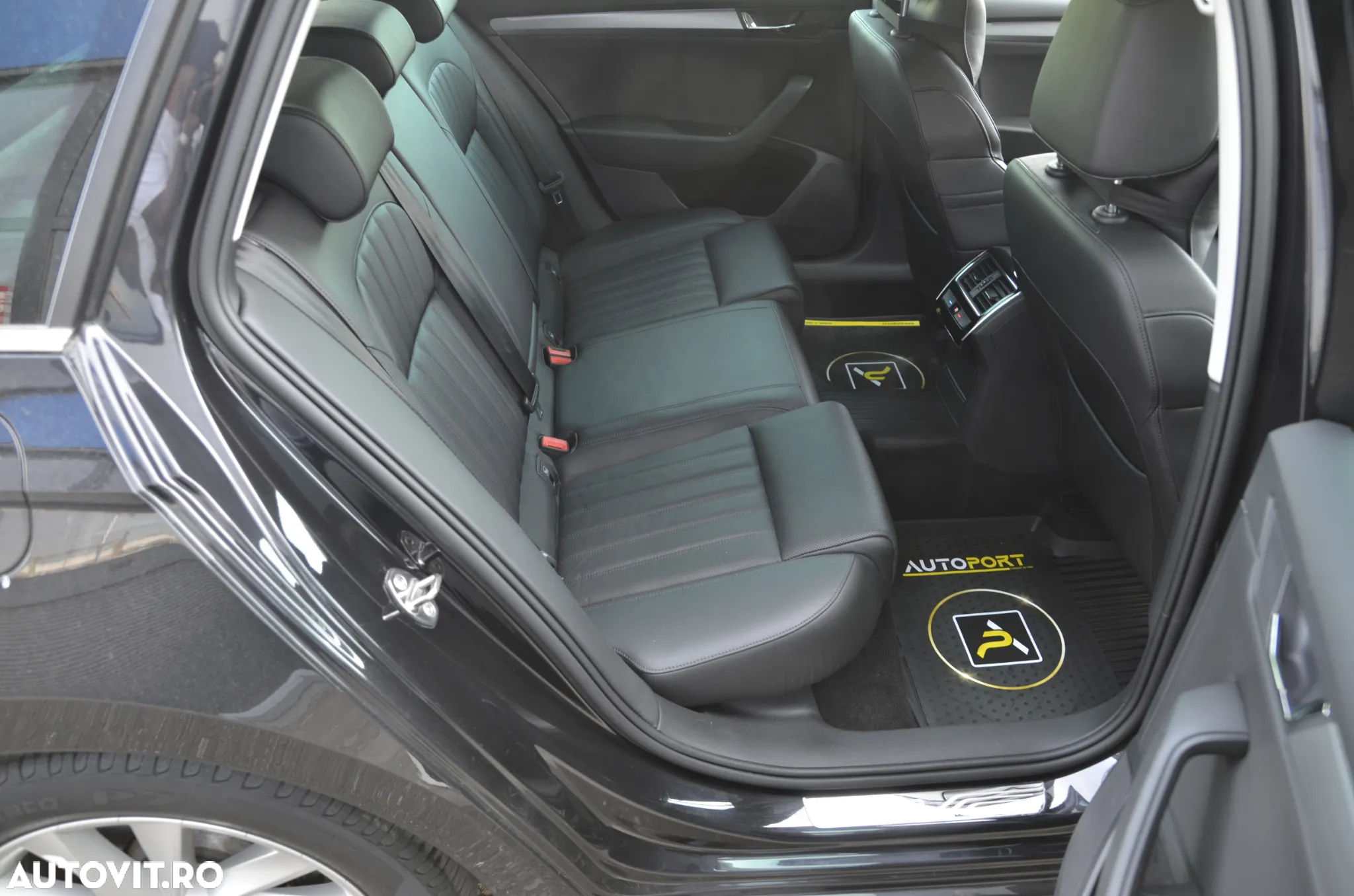 Skoda Superb 2.0 TDI DSG Style - 16