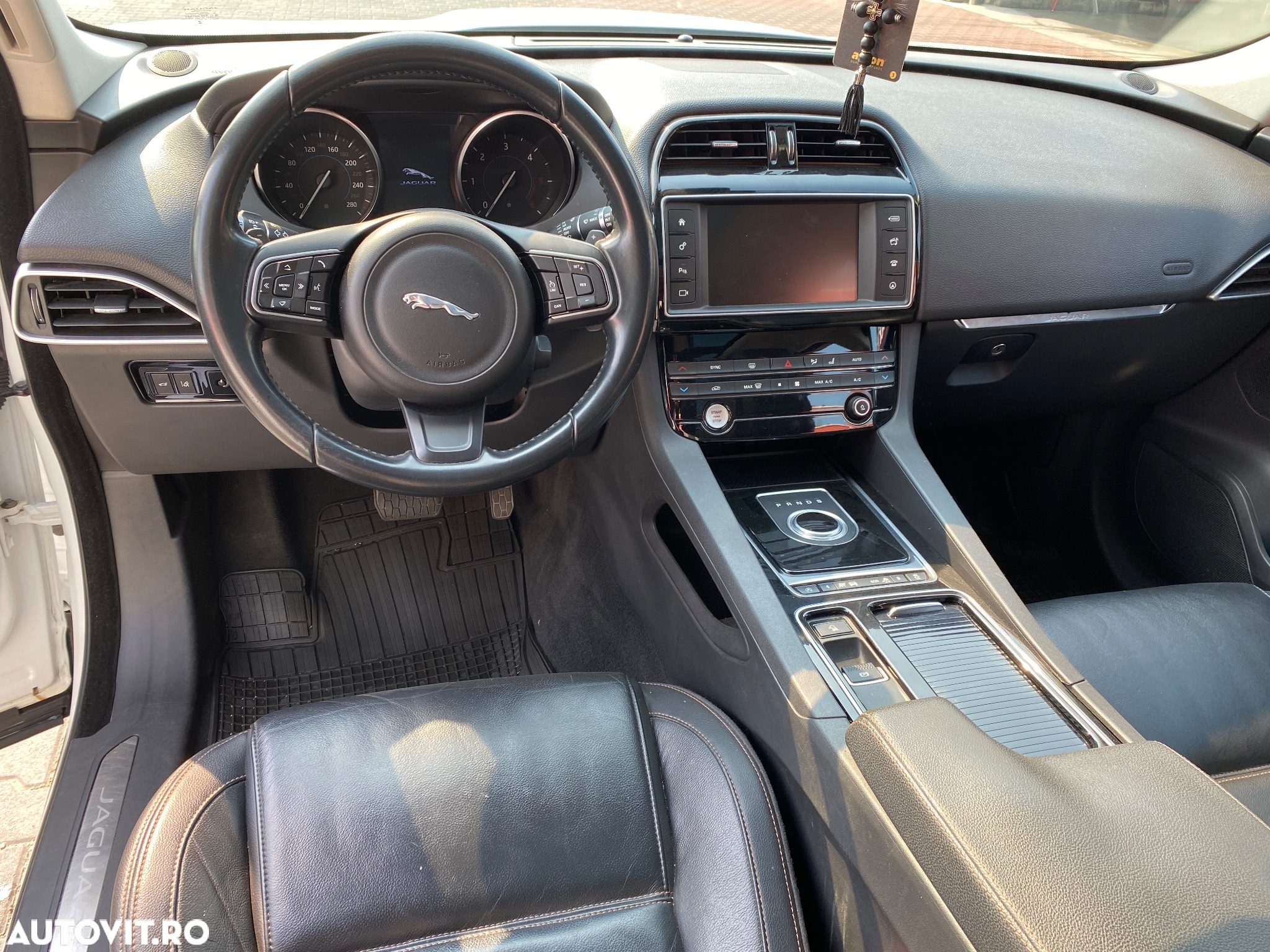 Jaguar F-Pace 20d AWD Prestige - 5