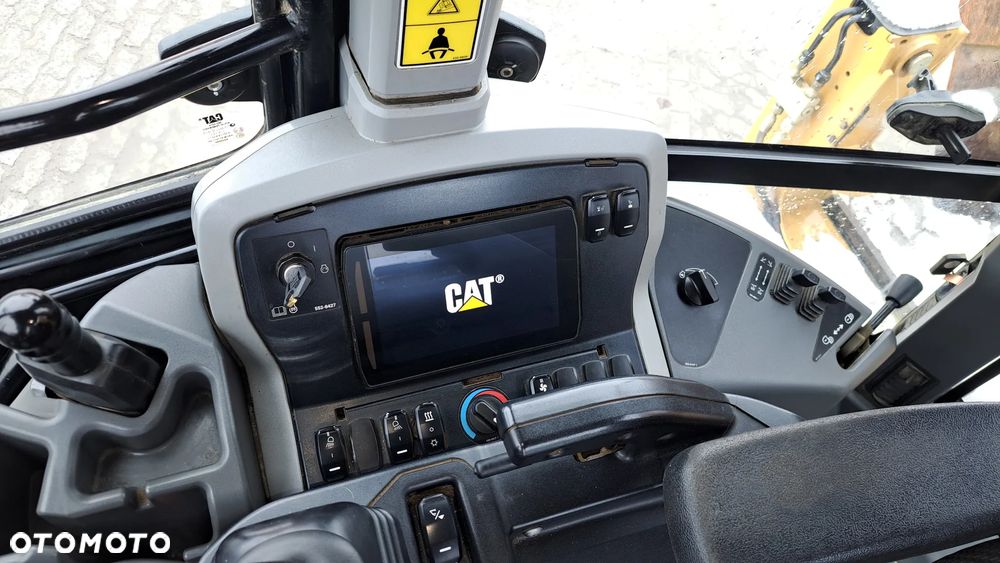 Caterpillar 444 - 7
