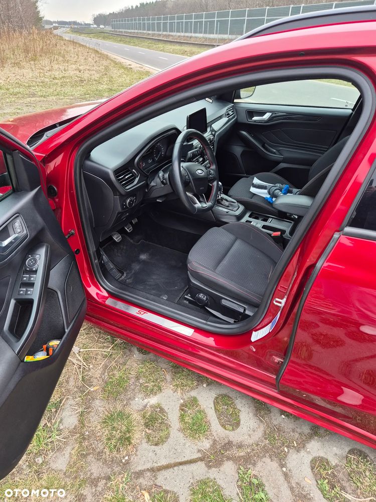 Ford Focus 1.0 EcoBoost ST-Line Business - 2