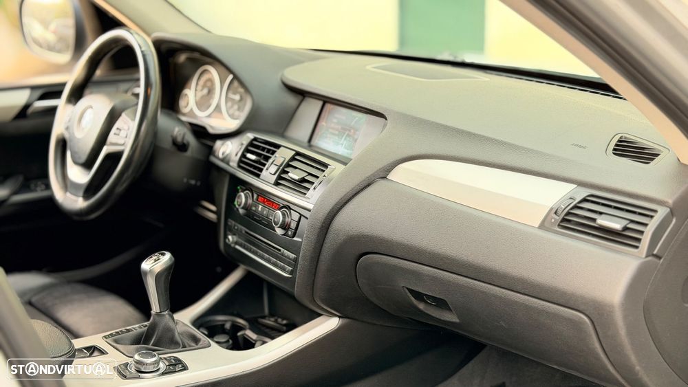 BMW X3 18 d xDrive - 7