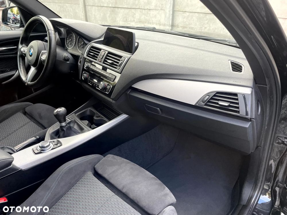 BMW Seria 1 118d Edition M Sport Shadow - 24