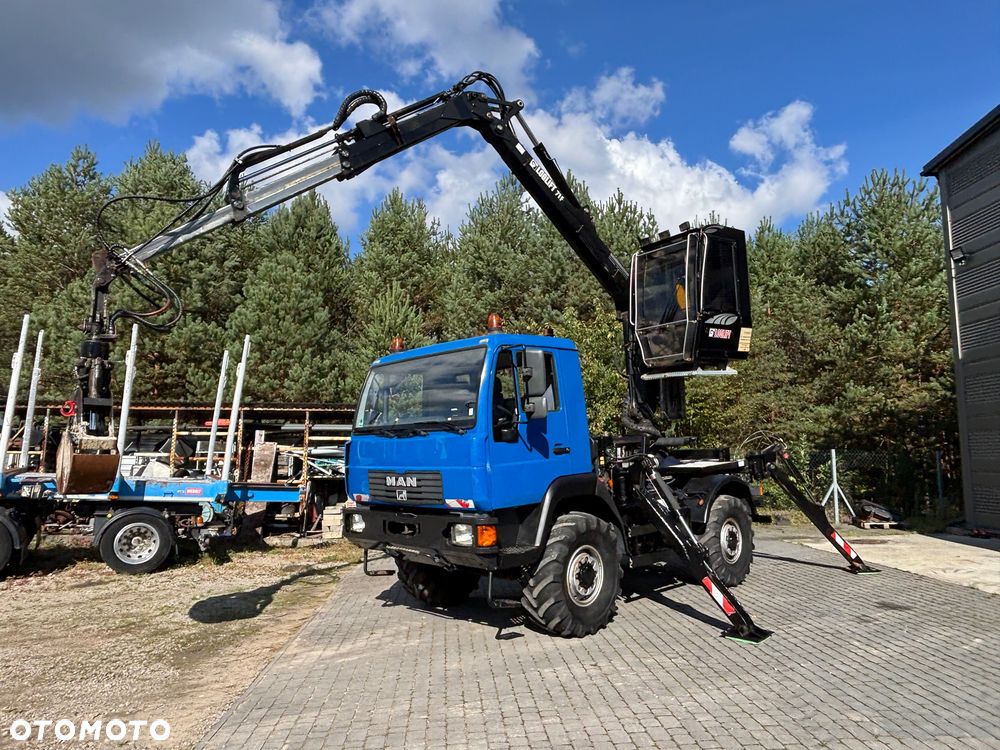 MAN 4x4 dźwig z kabiną do energetyki wiertnica SPROWADZONY - 1