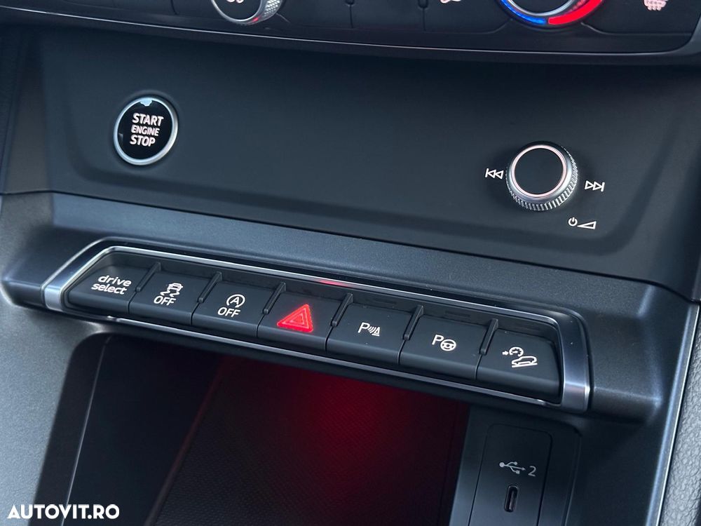 Audi Q3 Sportback 2.0 40 TDI quattro S tronic S Line - 33