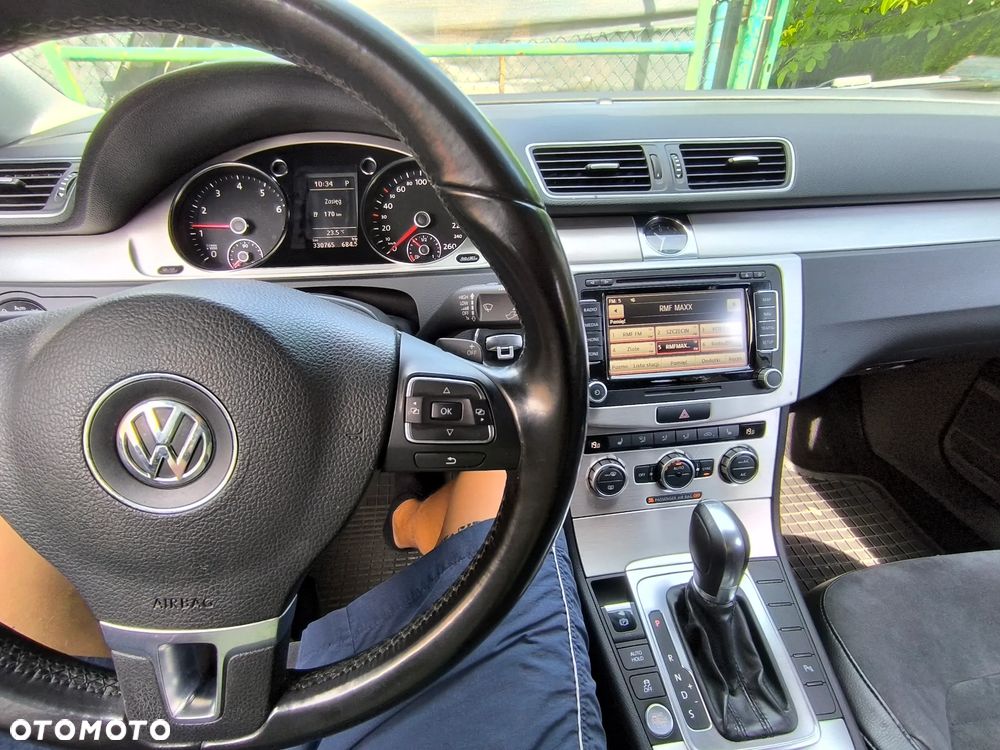 Volkswagen Passat 1.8 TSI Highline DSG - 25