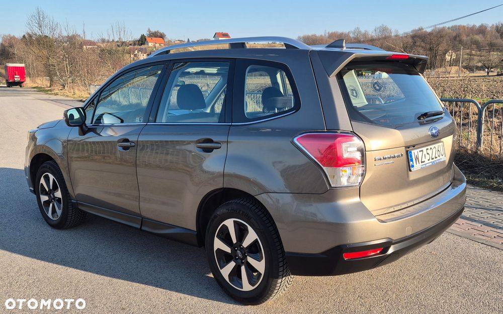Subaru Forester 2.0 i Active Lineartronic - 7