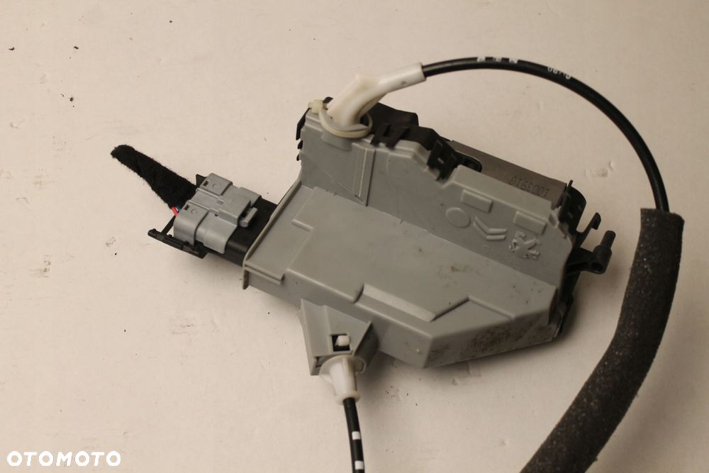 ZAMEK KLAMKA DRZWI PRAWY BOK BERLINGO III 08R- - 4