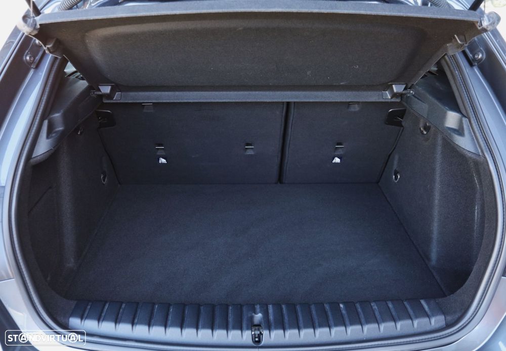 BMW 116 d Pack Desportivo M Auto - 25