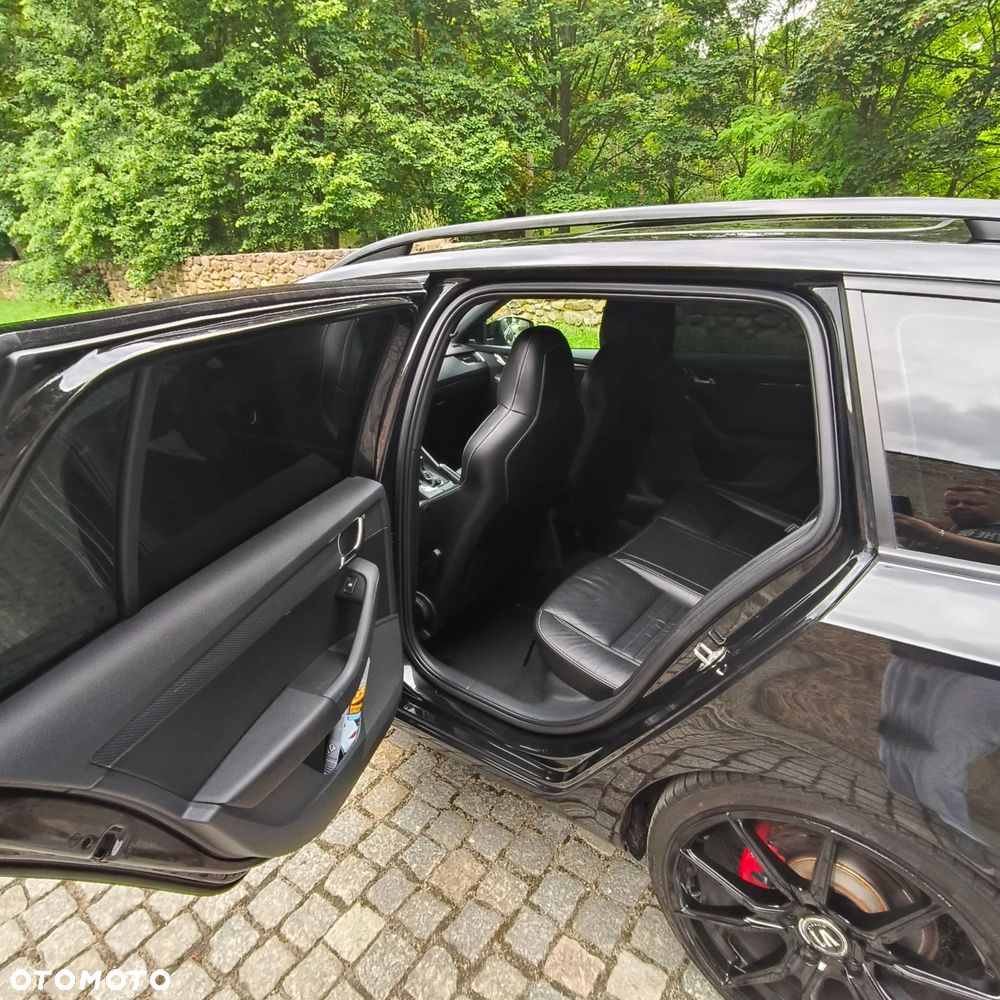 Skoda Octavia 2.0 TDI RS DSG - 29