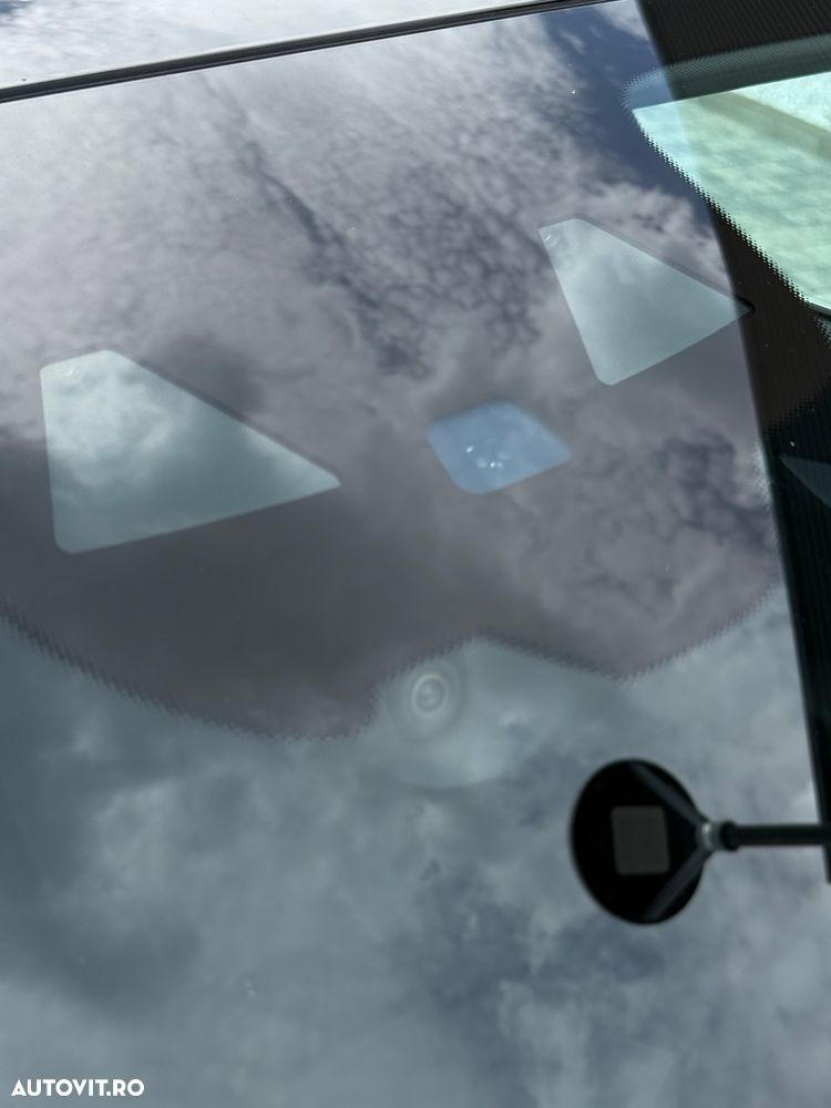 Mercedes-Benz E - 16