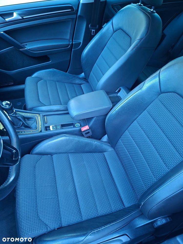 Volkswagen Golf 2.0 BlueTDI Comfortline - 14
