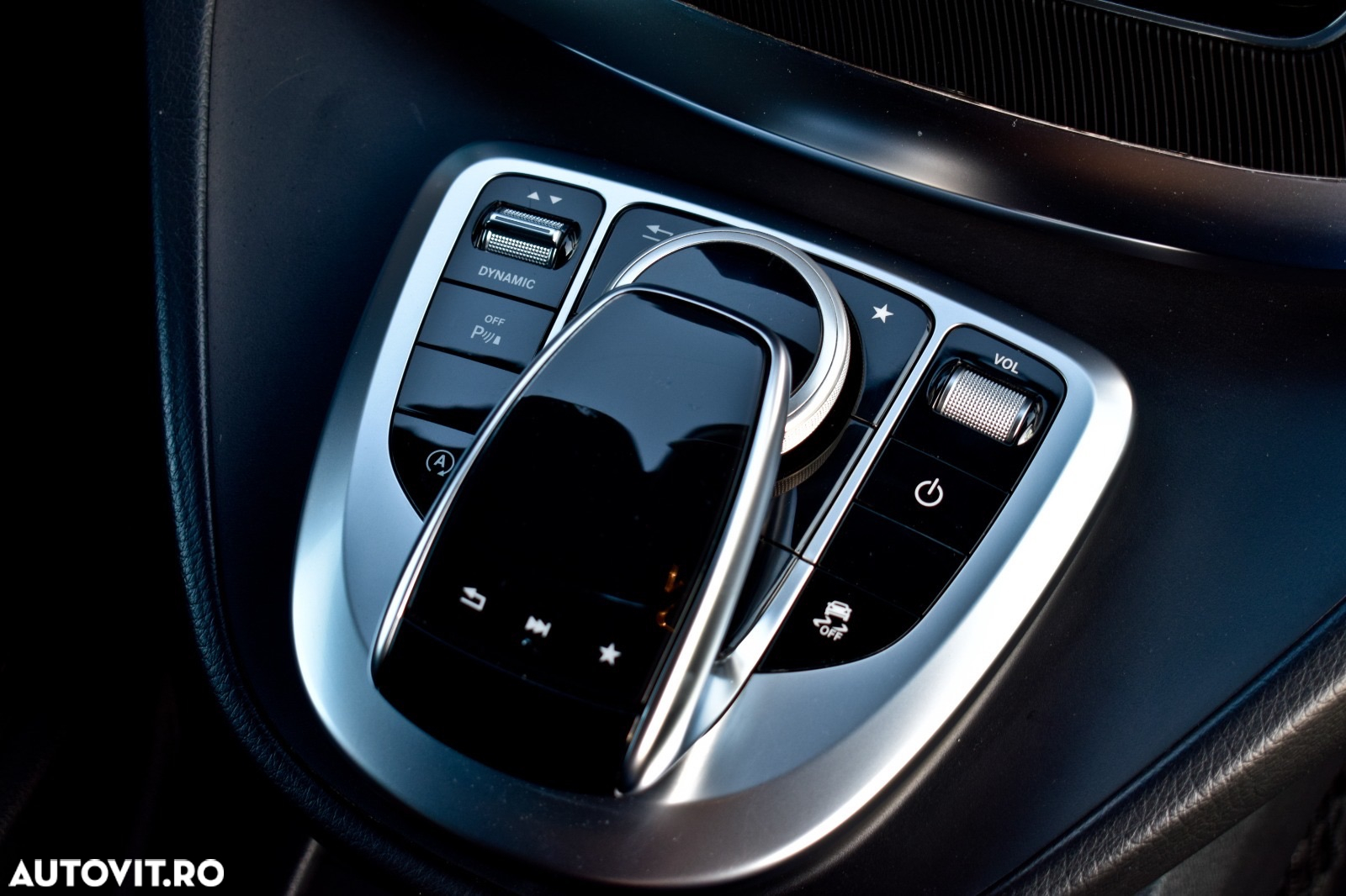 Mercedes-Benz V 300 d kompakt 4Matic 9G-TRONIC - 34