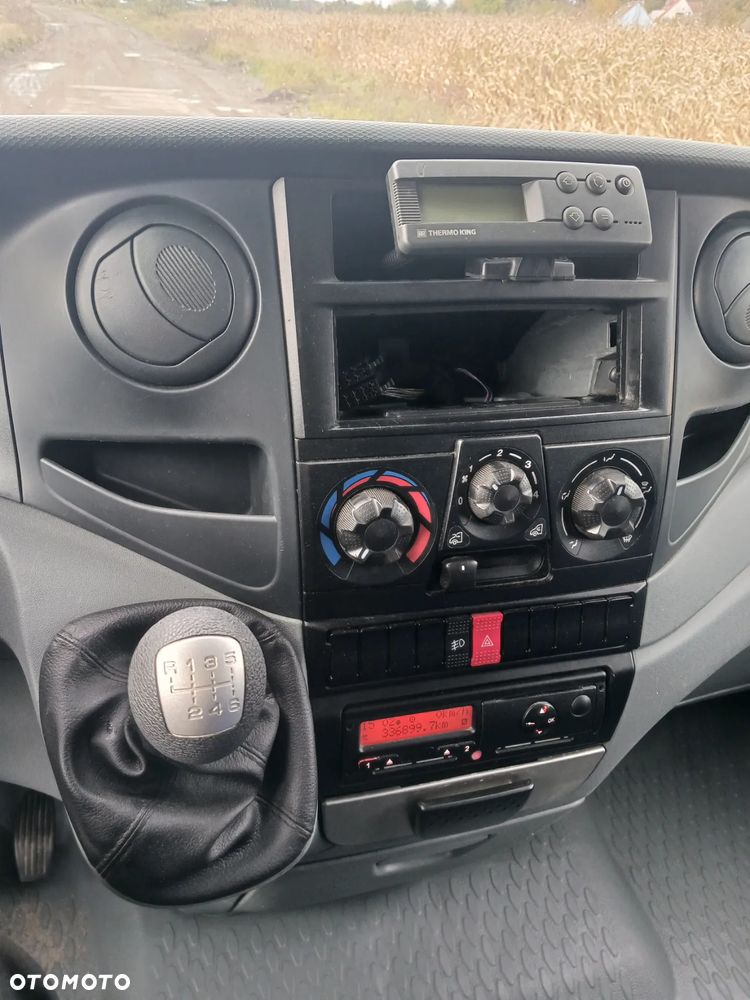 Iveco Daily 60C15 3.0 150 KM Izoterma chłodnia Mroźnia Winda 1 T UDT Tacho - 7