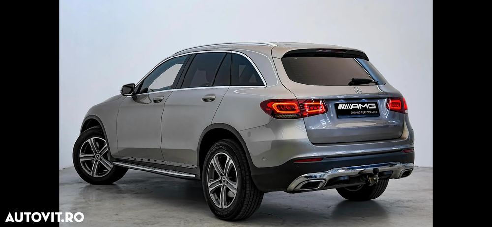 Mercedes-Benz GLC 300 e 4MATIC - 12