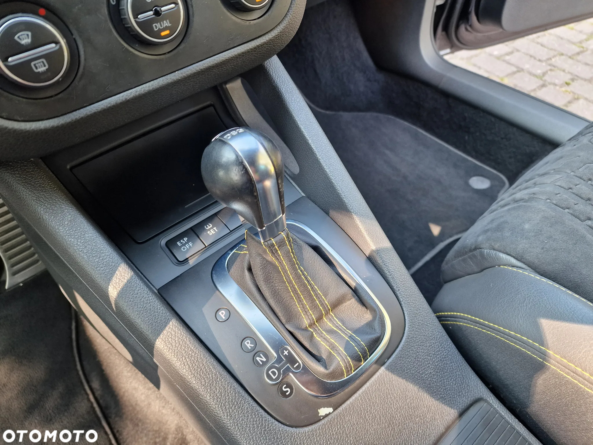 Volkswagen Golf 2.0 GTI DSG Pirelli - 25