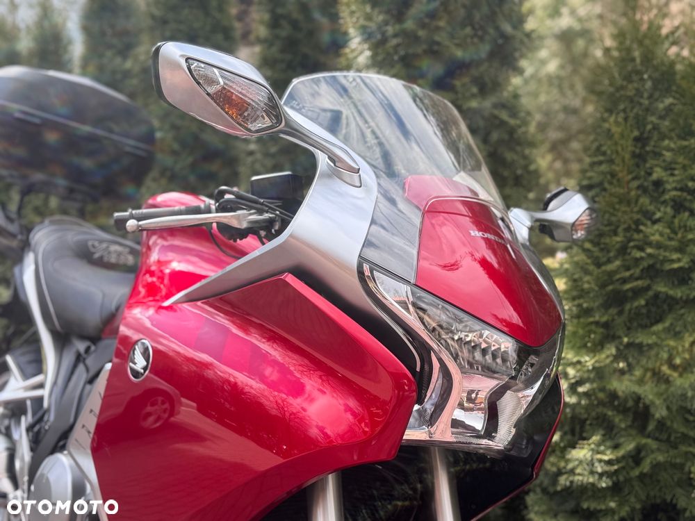 Honda VFR - 11