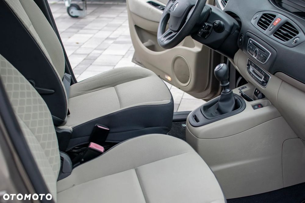 Renault Scenic - 6