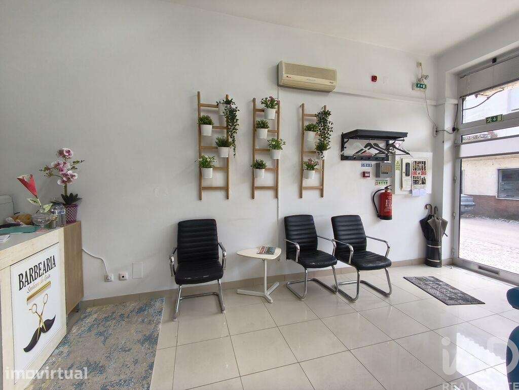 Loja / Estabelecimento Comercial em Avelar de 35,00 m2 - Grande imagem: 3/18