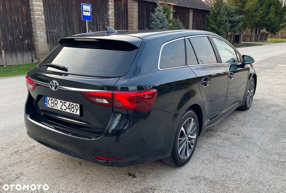 Toyota Avensis 1.8 Prestige - 4