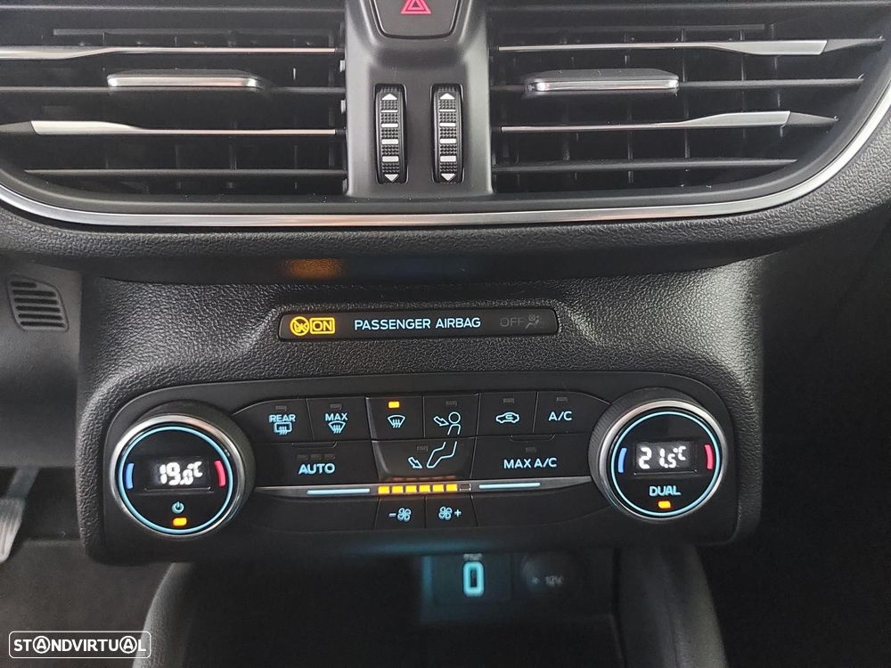 Ford Focus SW 1.5 TDCi EcoBlue Titanium - 34