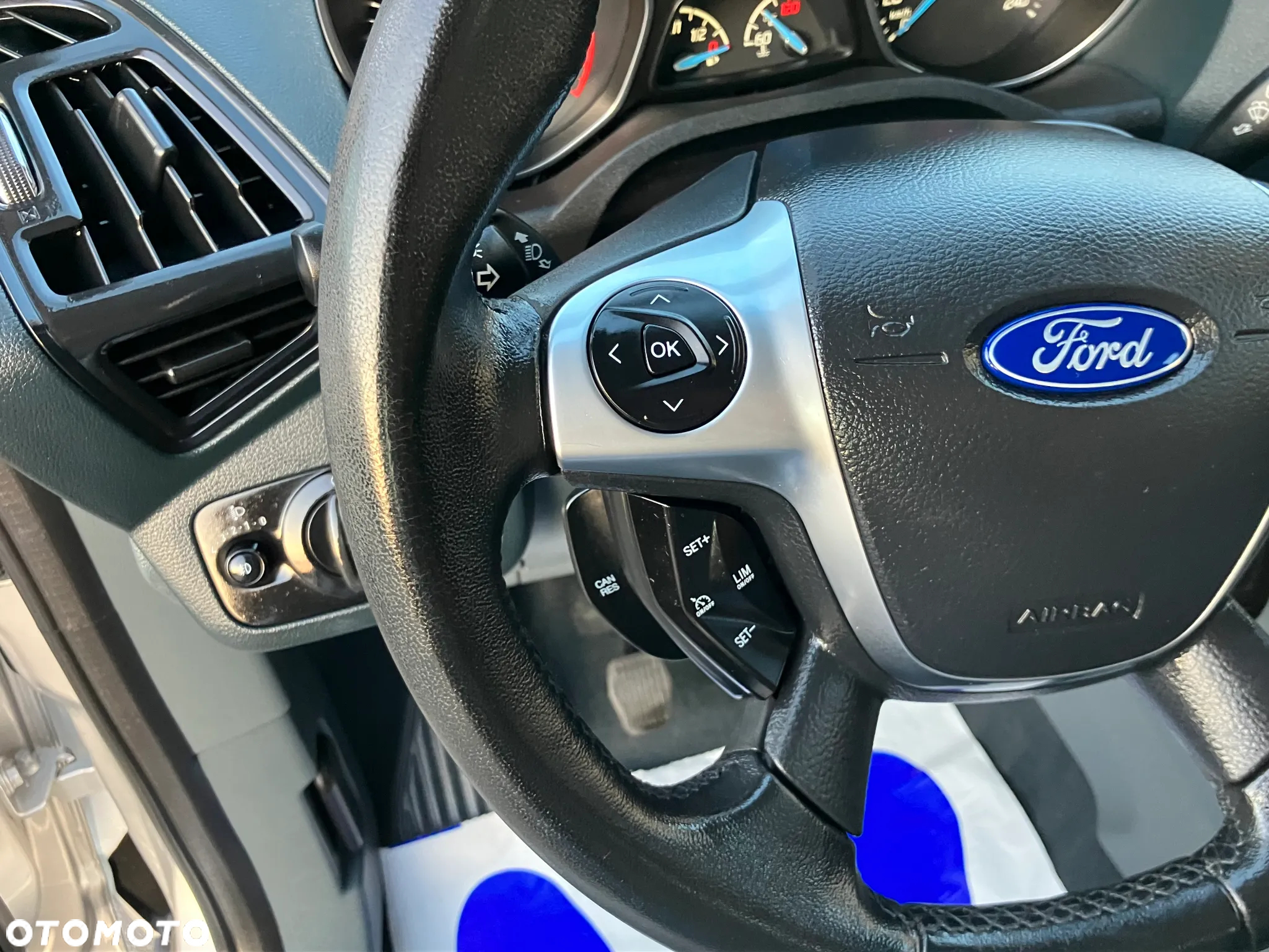 Ford C-MAX 1.6 Ti-VCT SYNC Edition - 19