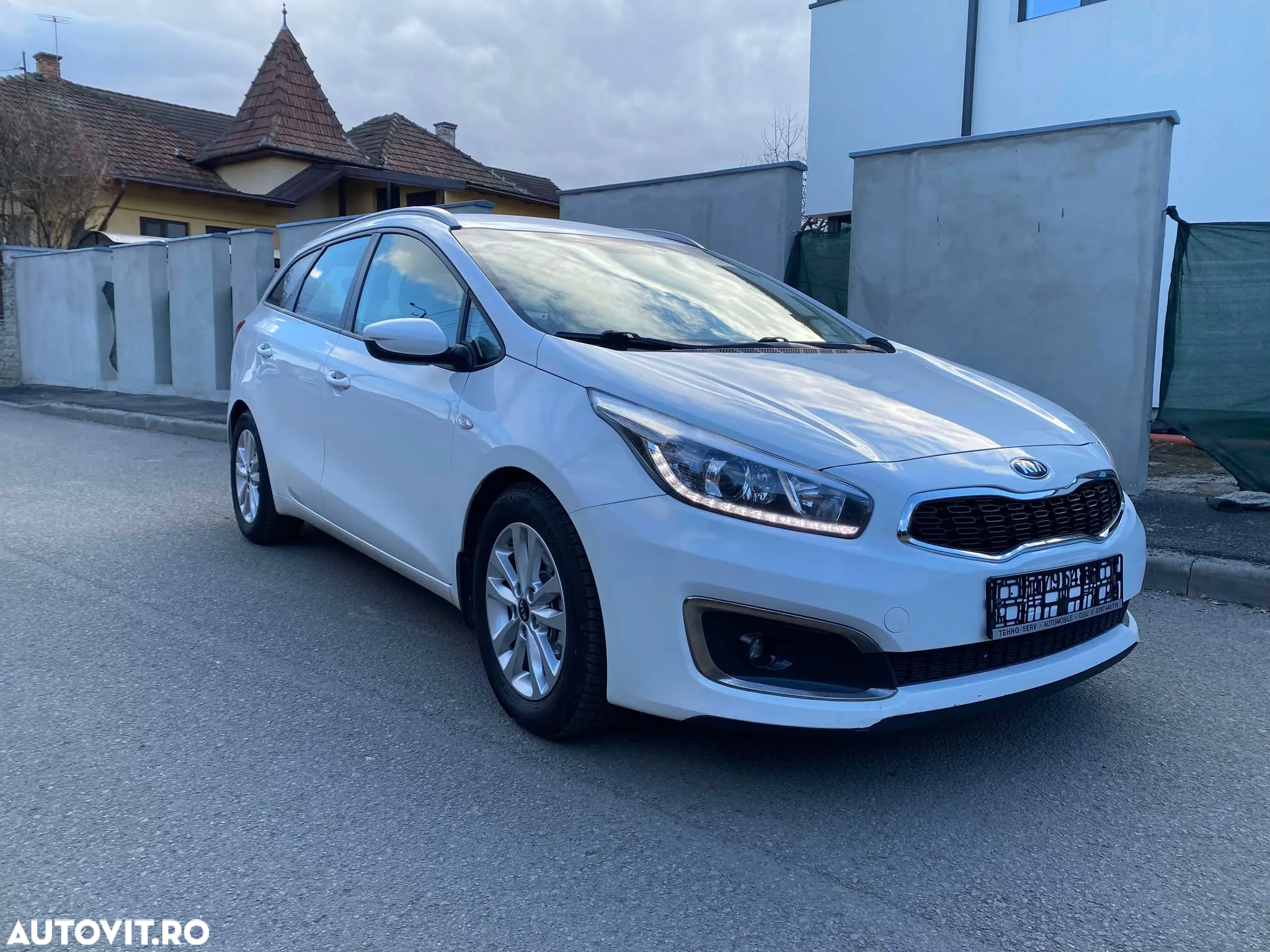 Kia Ceed 1.6 CRDi 128 Spirit - 2
