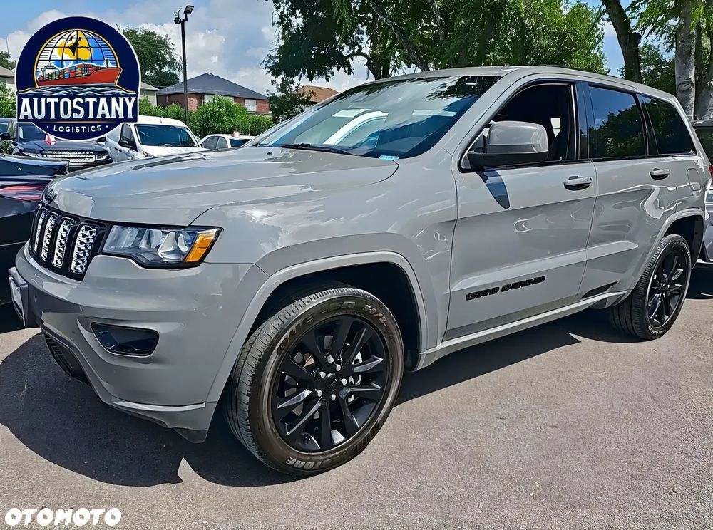 Jeep Grand Cherokee - 1