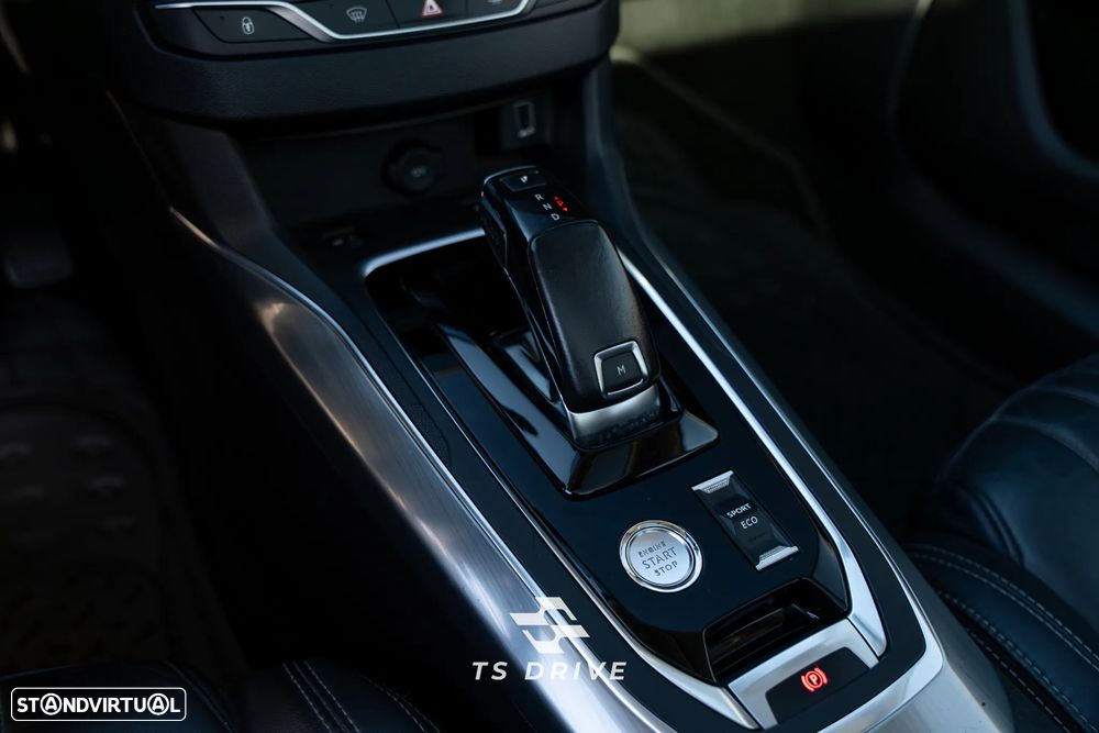 Peugeot 308 SW BlueHDi 130 EAT8 Stop & Start Allure Pack - 13