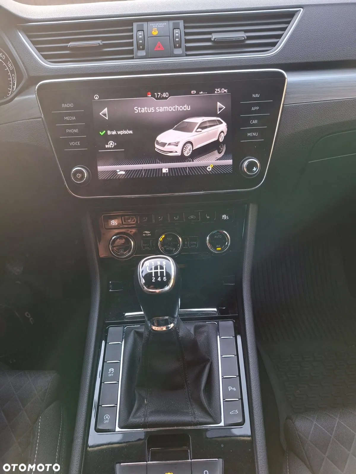 Skoda Superb 2.0 TDI Style - 20