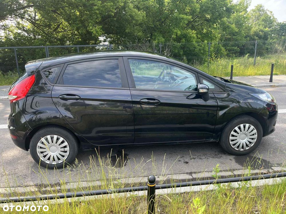 Ford Fiesta - 23