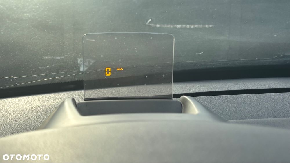 Peugeot 5008 1.6 THP Family 7os - 21