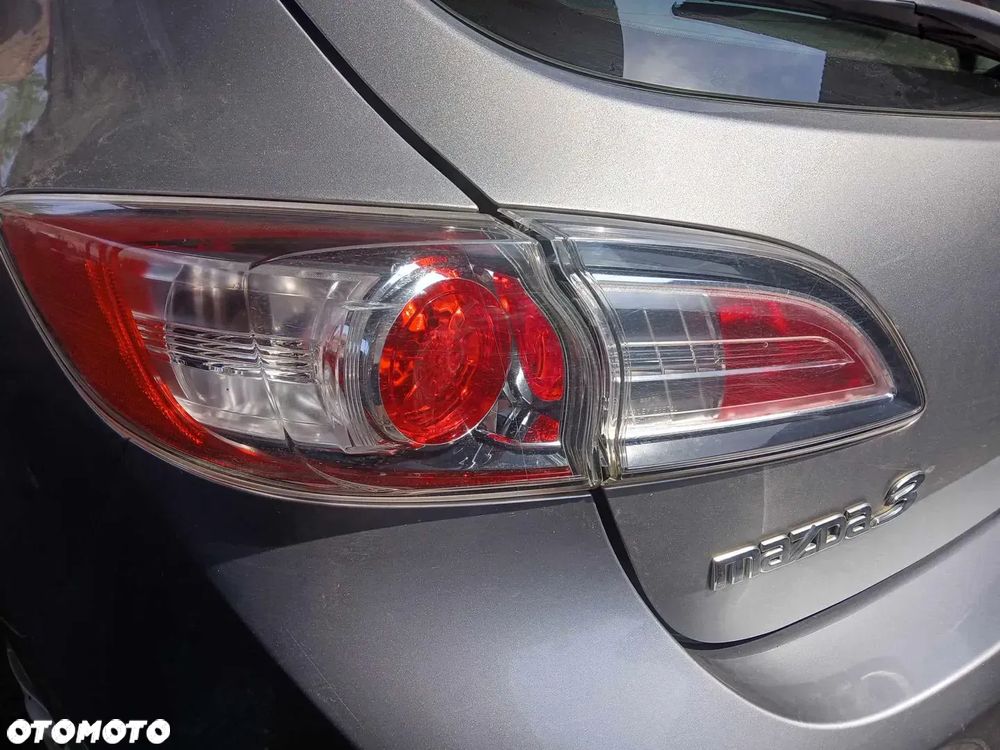 Mazda 3 II generacji Zderzak tylny, lampa tylna lewa, prawa. - 6