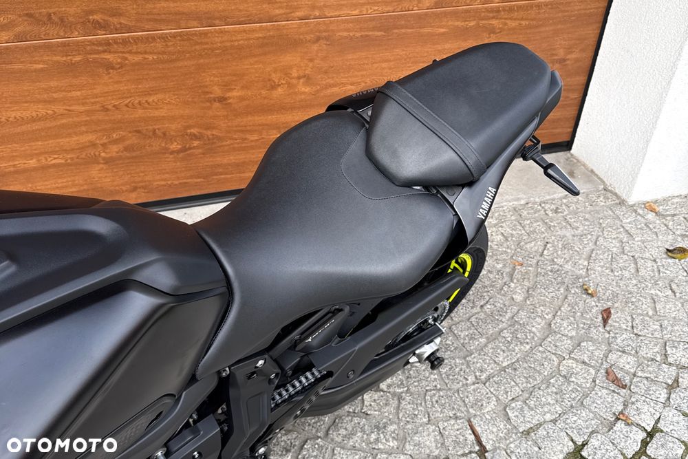 Yamaha MT - 28
