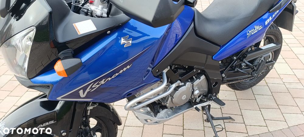 Suzuki V-STROM - 19